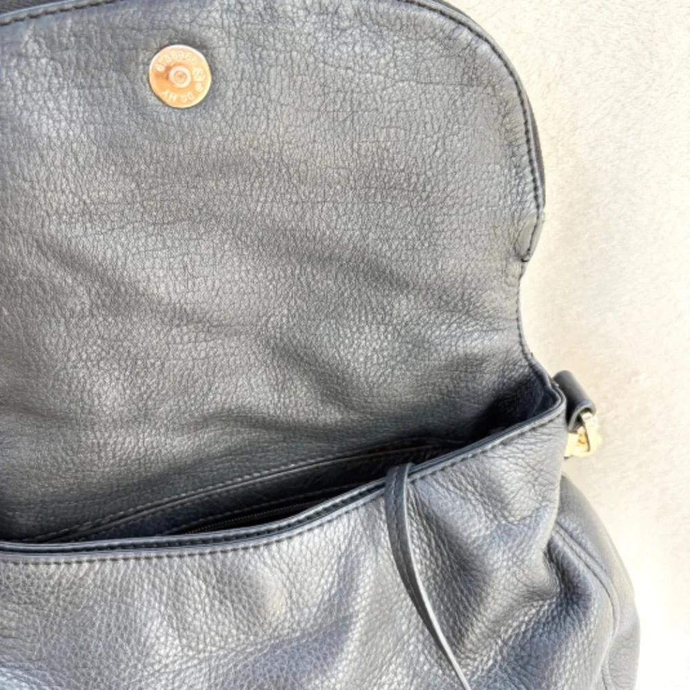 Michael Kors Bedford Black Pebbled Leather Crossbody Bag Gold Hardware‎ Tassel